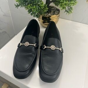 Anne Klein Black Leather loafers
